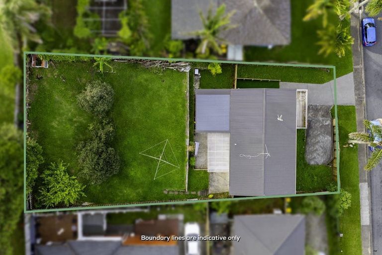 Photo of property in 24 Normanton Street, Glenfield, Auckland, 0629