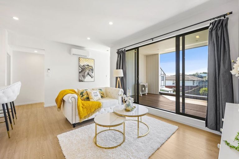 Photo of property in 24c Tomintoul Place, Highland Park, Auckland, 2010