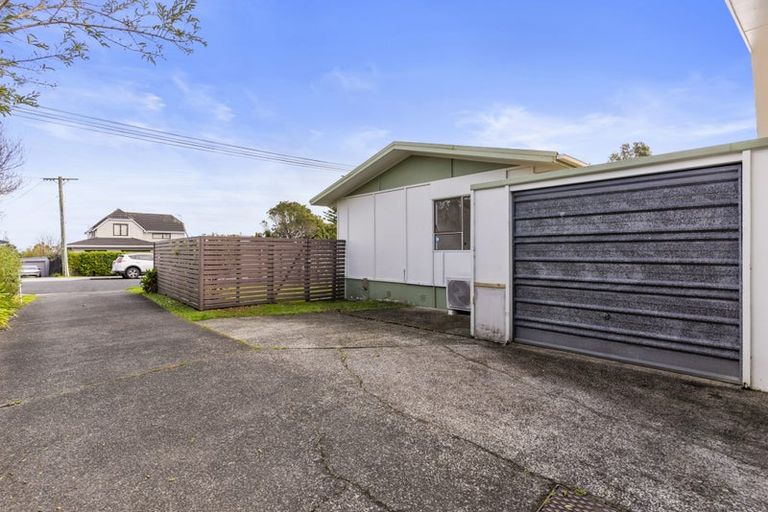 Photo of property in 1/8 Drome View Place, Beach Haven, Auckland, 0626
