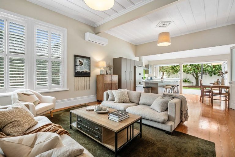 Photo of property in 55 Symonds Street, Onehunga, Auckland, 1061
