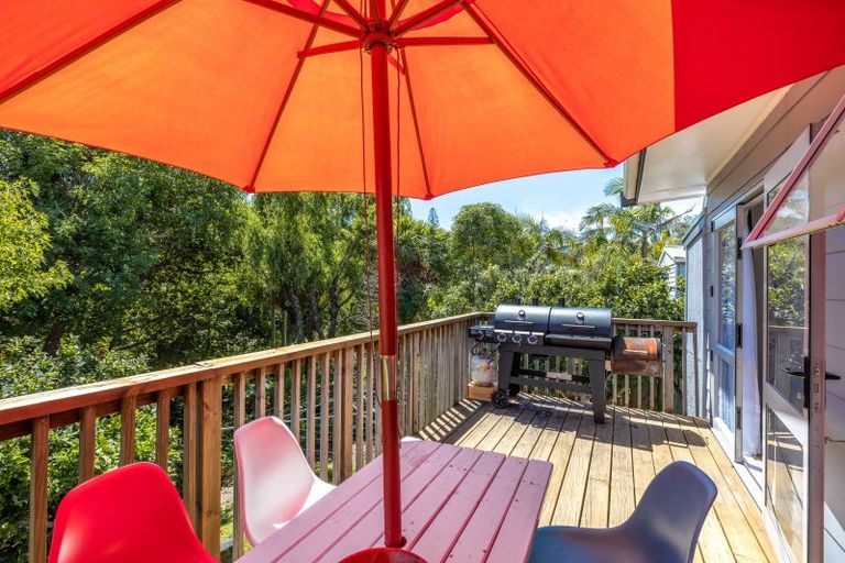 Photo of property in 5 Korora Road, Oneroa, Waiheke Island, 1081