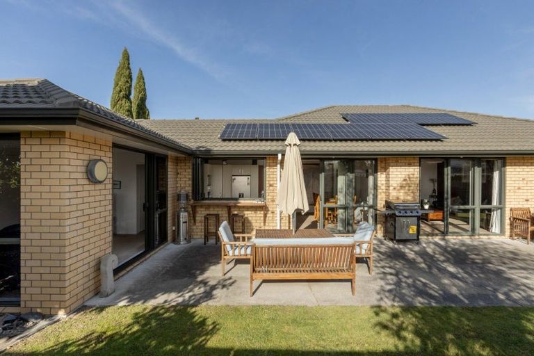 Photo of property in 9 Beachmere Place, Papamoa Beach, Papamoa, 3118