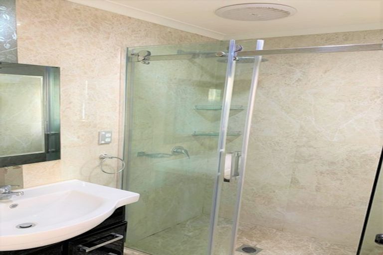 Photo of property in 29 Goodwood Drive, Goodwood Heights, Auckland, 2105