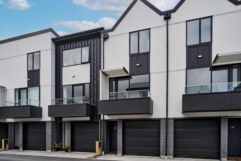 Photo of property in 45 John Street, Stokes Valley, Lower Hutt, 5019