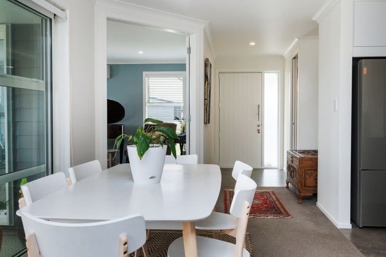 Photo of property in 25 Dogwood Way, Milson, Palmerston North, 4414