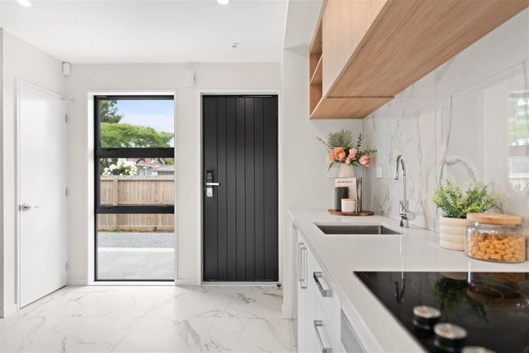 Photo of property in 5/112 Barbour Street, Waltham, Christchurch, 8011