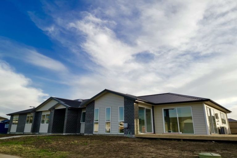 Photo of property in 11 Raymond Grace Avenue, Huapai, Kumeu, 0810