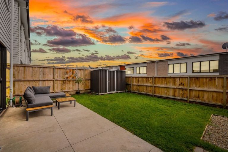 Photo of property in 24 Vincent Mcgrath Crescent, Swanson, Auckland, 0614