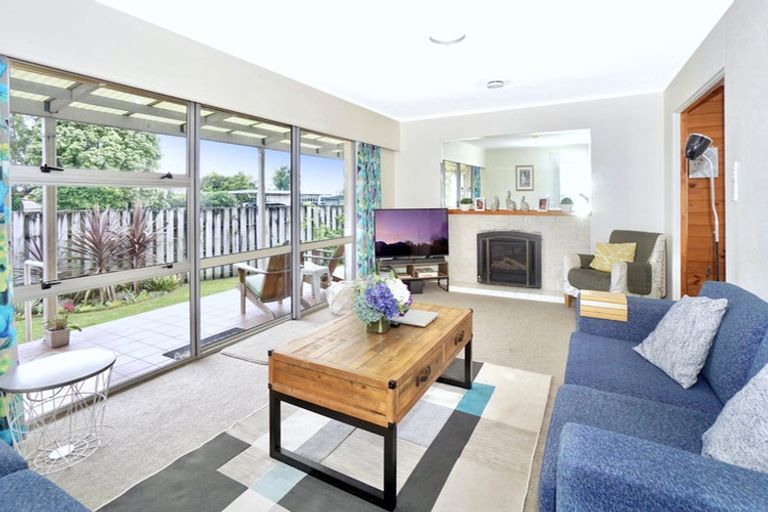 Photo of property in 11 Valley Road, Te Puke, 3119