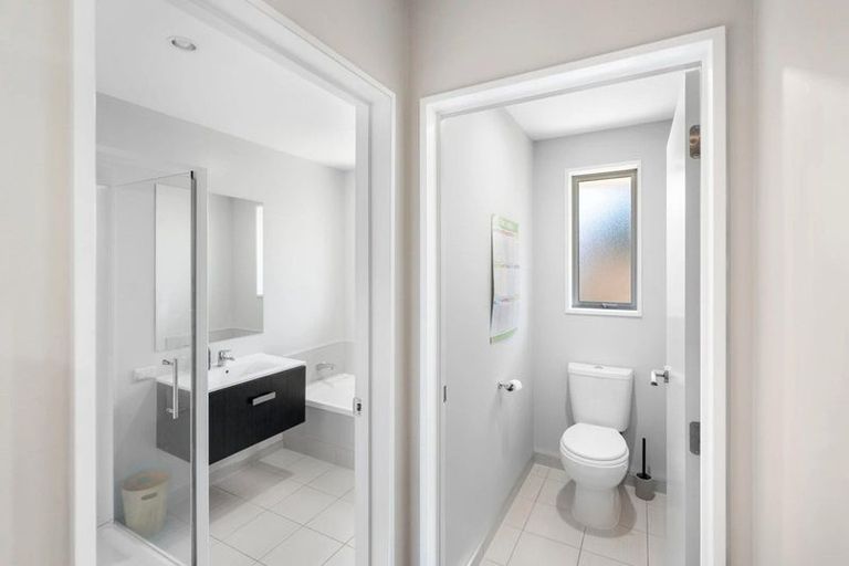 Photo of property in 21 Marlowe Place, Rolleston, 7614