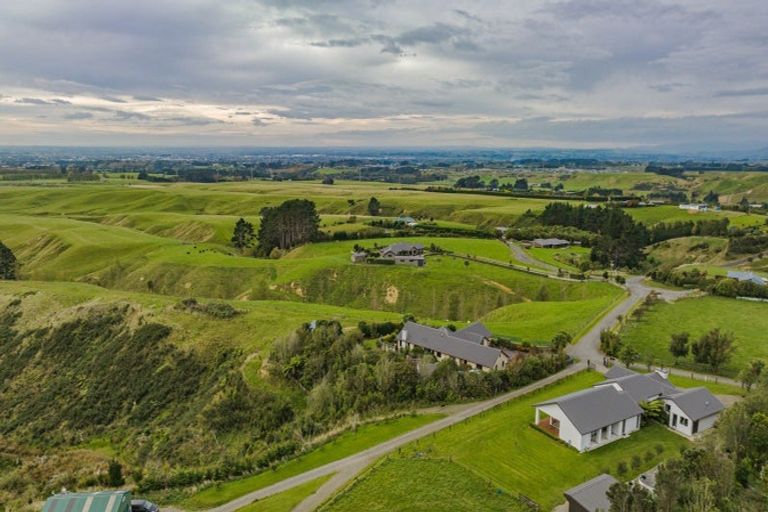 Photo of property in 12 Fleetwood Lane, Turitea, Palmerston North, 4472