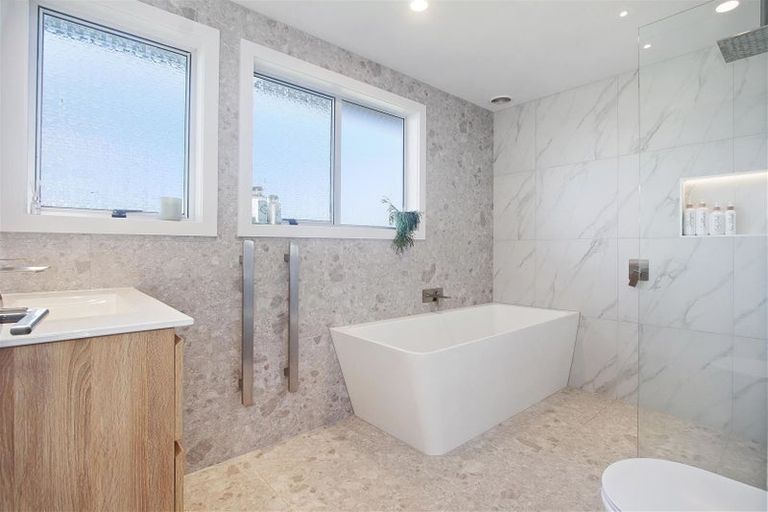 Photo of property in 172 Torkar Road, Clarks Beach, 2122