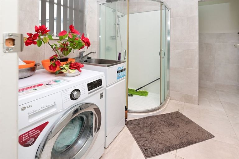 Photo of property in 1 Miami Street, Mangere East, Auckland, 2024