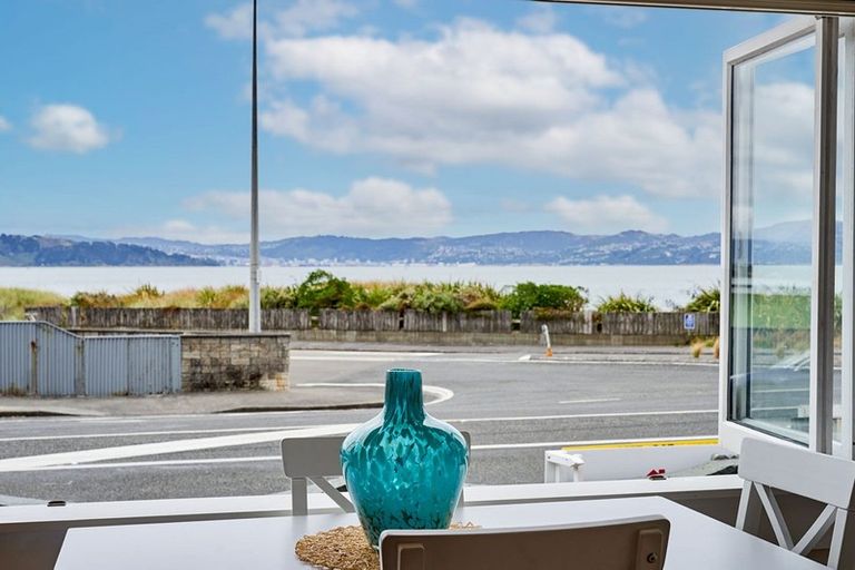 Photo of property in 67 Muritai Road, Eastbourne, Lower Hutt, 5013