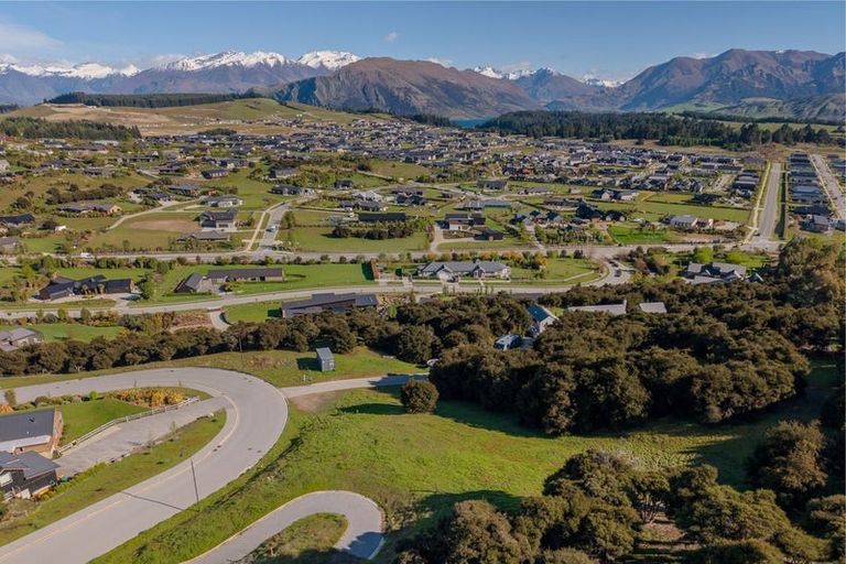 Photo of property in 7 Highfield Ridge, Wanaka, 9305