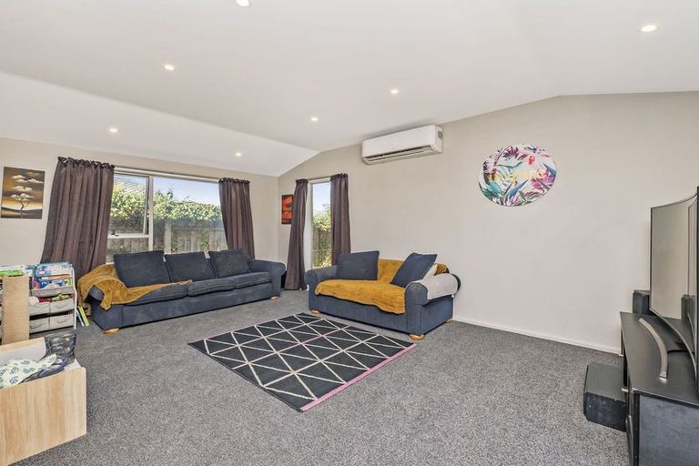 Photo of property in 11 Bayswater Crescent, Bromley, Christchurch, 8062