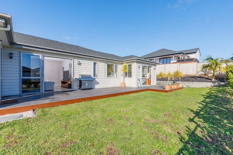 Photo of property in 6 Josh Road, Huapai, Kumeu, 0810