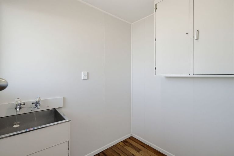 Photo of property in 17 Montgomery Street, Waipukurau, 4200