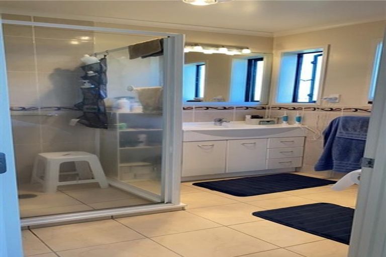 Photo of property in 20 Keepers Drive, Gulf Harbour, Whangaparaoa, 0930