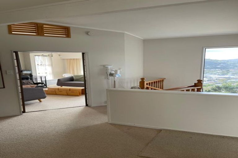 Photo of property in 5 Kate Way, Karori, Wellington, 6012