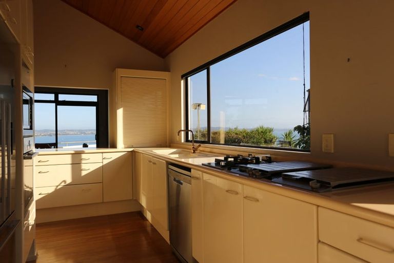 Photo of property in 74 Ardern Avenue, Stanmore Bay, Whangaparaoa, 0932