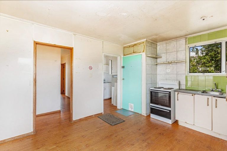 Photo of property in 19 Doone Place, Massey, Auckland, 0614