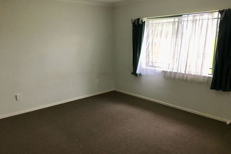 Photo of property in 76 Medvale Avenue, Flat Bush, Auckland, 2019
