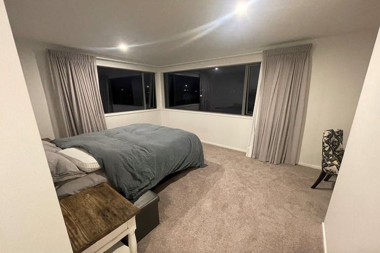 Photo of property in 52 Siren Street, Wainui, 0932