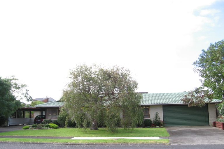 Photo of property in 7 Clyside Avenue, Half Moon Bay, Auckland, 2012