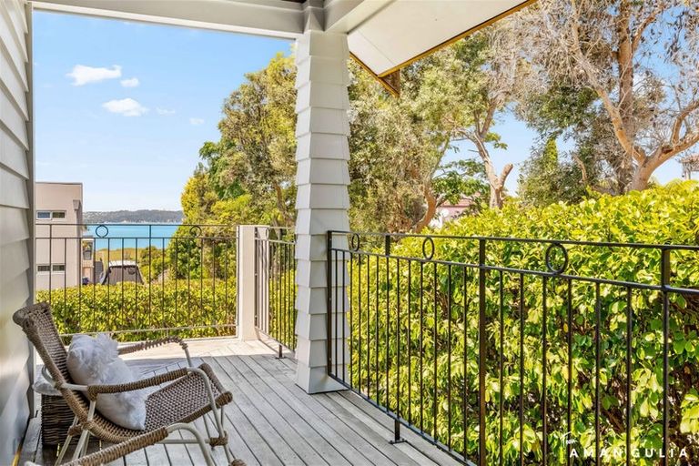 Photo of property in 86a Wiseley Road, West Harbour, Auckland, 0618