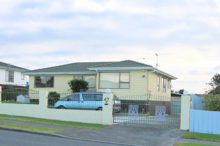 Photo of property in 47 Dissmeyer Drive, Clover Park, Auckland, 2019