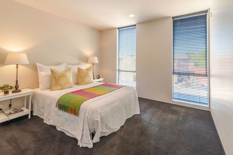 Photo of property in 148 Merivale Lane, Merivale, Christchurch, 8014