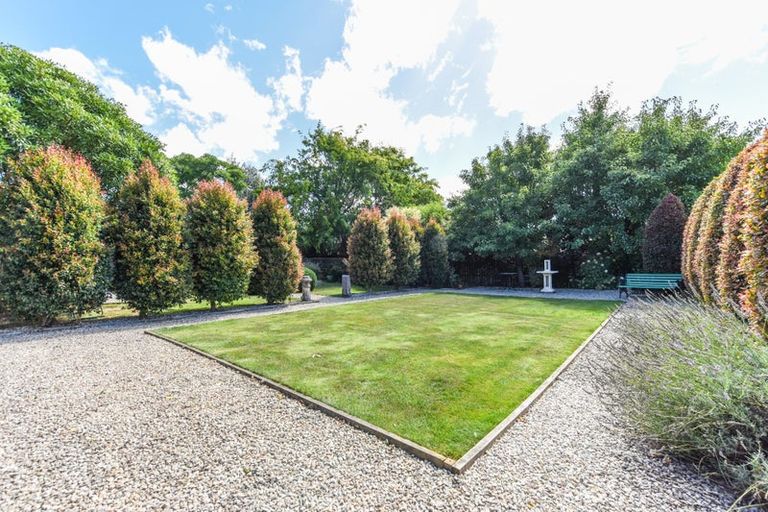 Photo of property in 16 Aratia Way, Richmond, 7020