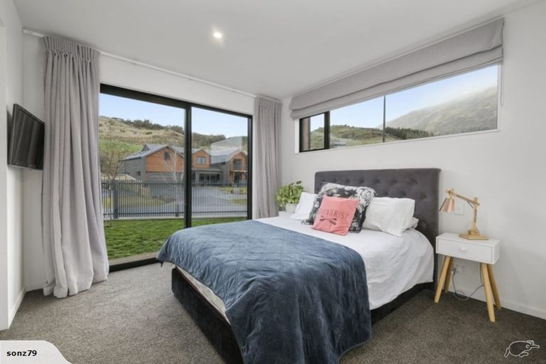 Photo of property in 18 Sandford Terrace, Lower Shotover, Queenstown, 9304