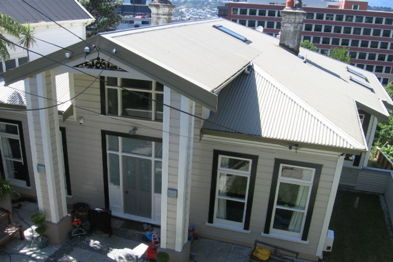Photo of property in 11 Central Terrace, Kelburn, Wellington, 6012