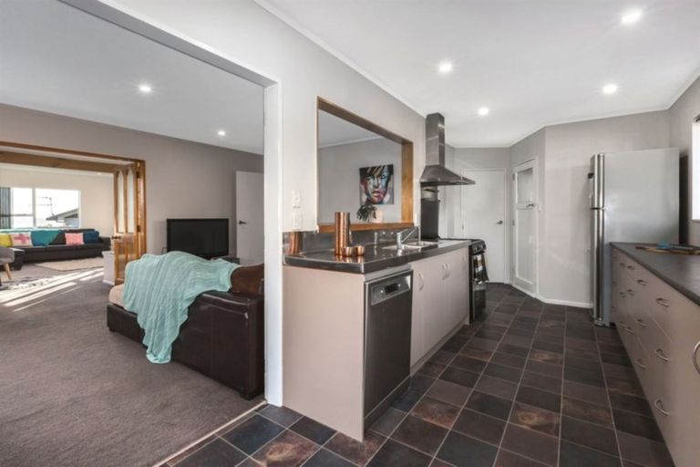 Photo of property in 92 Conclusion Street, Ascot Park, Porirua, 5024