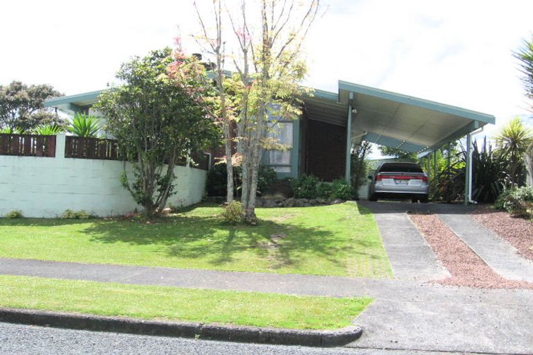 Photo of property in 4 Hooker Place, Papatoetoe, Auckland, 2025