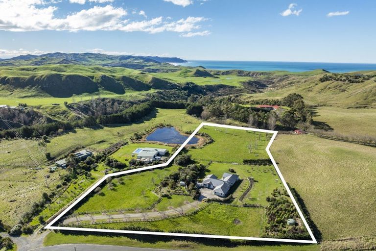 Photo of property in 23 Waipuka Road, Waimarama, Havelock North, 4294