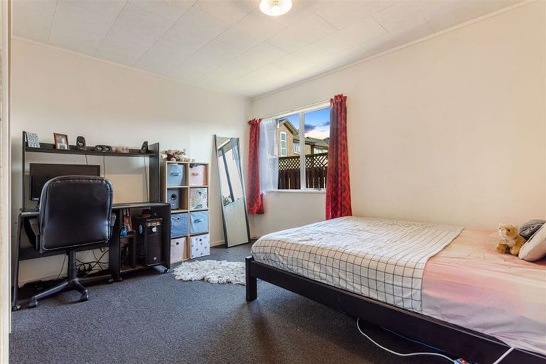 Photo of property in 2/9 Ireland Place, Ranui, Auckland, 0612