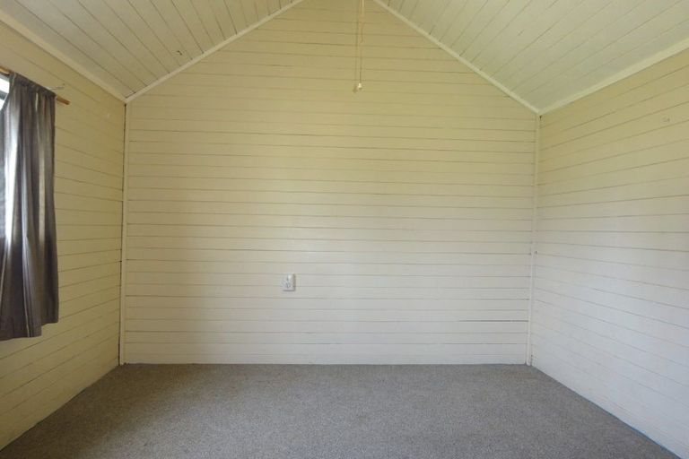 Photo of property in 21 Dewe Terrace, Foxton Beach, Foxton, 4815