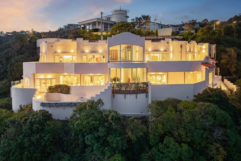 Photo of property in 66 Onslow Road, Khandallah, Wellington, 6035