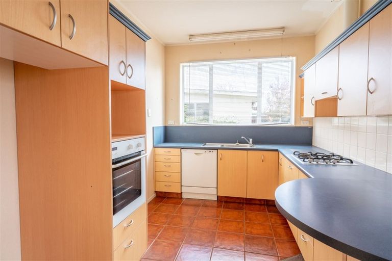 Photo of property in 60 Timaru Road, Waimate, 7924