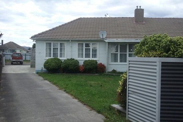 Photo of property in 26-27 Esk Street, Roslyn, Palmerston North, 4414