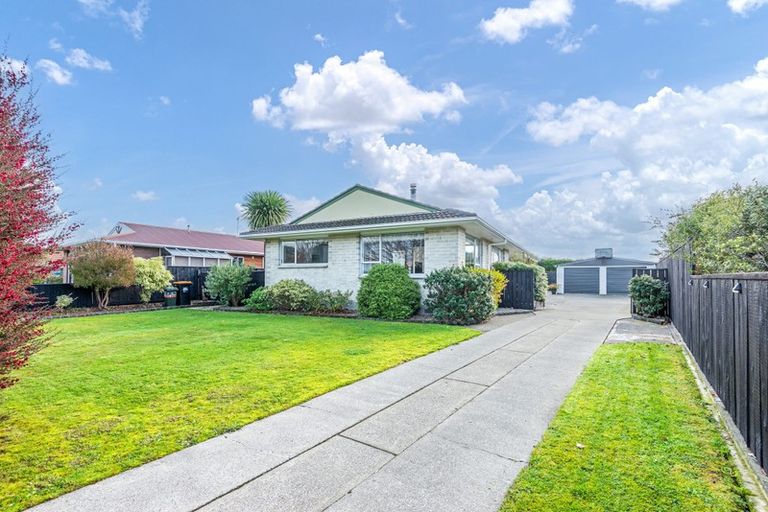Photo of property in 76 John F Kennedy Drive, Milson, Palmerston North, 4414
