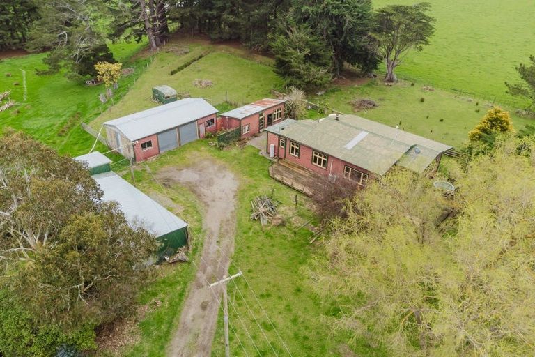 Photo of property in 80674 Masterton Road, Woodville, 4999