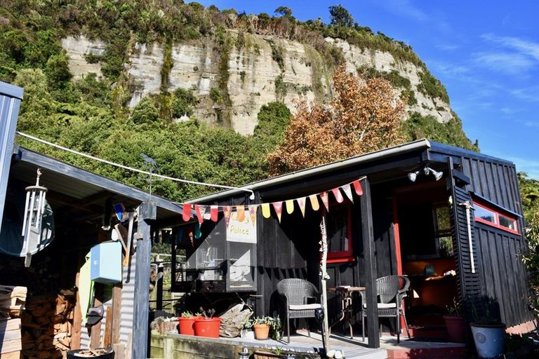 Photo of property in 28 Nikau Heights, Little Wanganui, Karamea, 7893