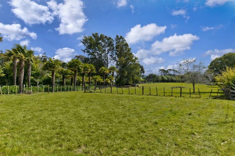 Photo of property in 106 Sanders Road, Paremoremo, Albany, 0793