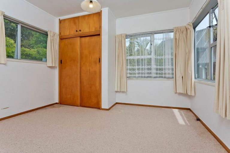 Photo of property in 8 Radiata Lane, Chatswood, Auckland, 0626