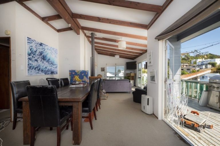 Photo of property in 17 Du Fresne Place, Russell, 0202