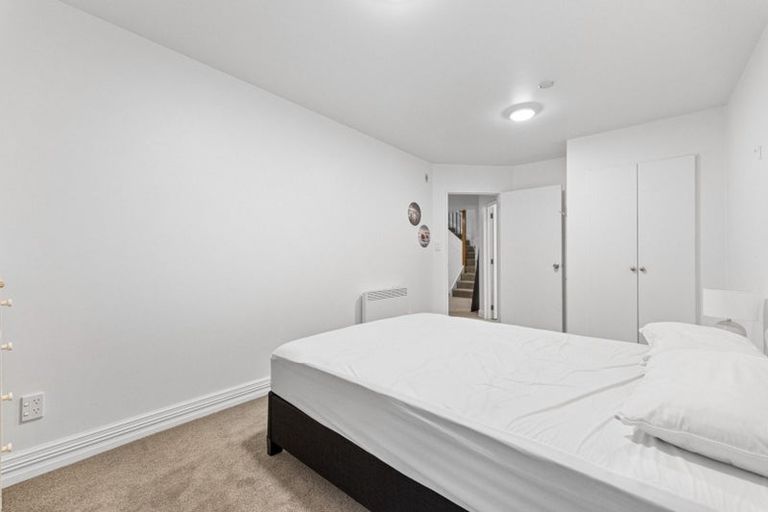 Photo of property in 12/31 Dowling Street, Dunedin Central, Dunedin, 9016